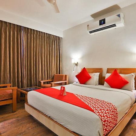 Oyo 1123 Hotel Rock Regency Ahmedabad Esterno foto