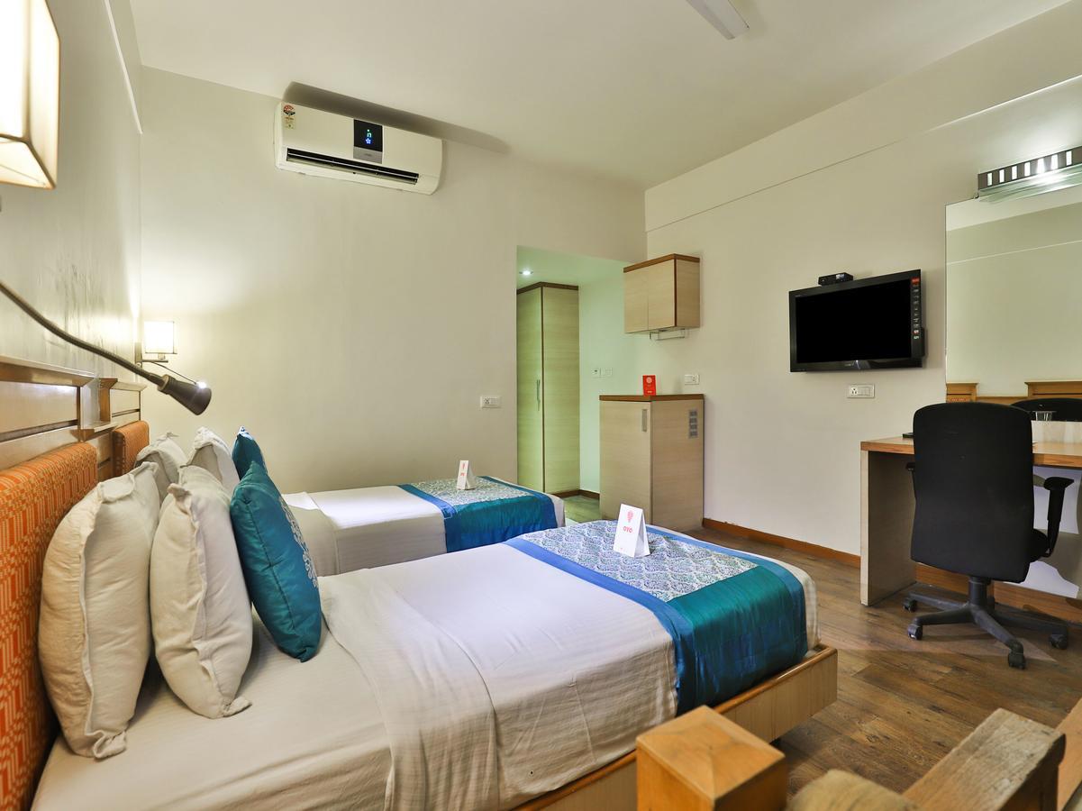 Oyo 1123 Hotel Rock Regency Ahmedabad Esterno foto