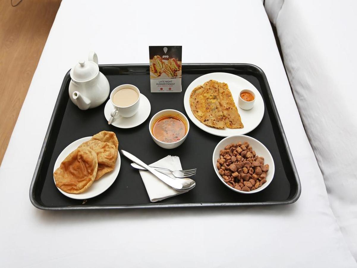 Oyo 1123 Hotel Rock Regency Ahmedabad Esterno foto