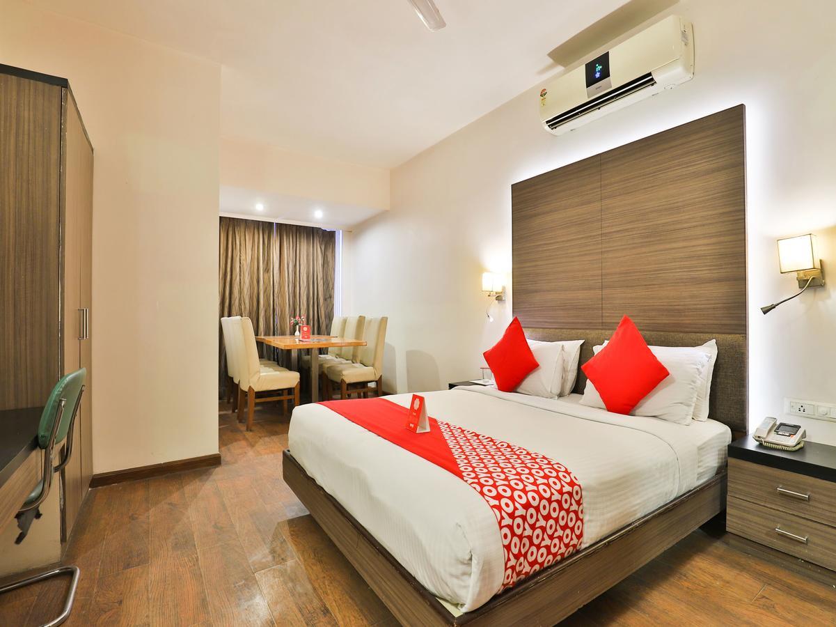 Oyo 1123 Hotel Rock Regency Ahmedabad Esterno foto