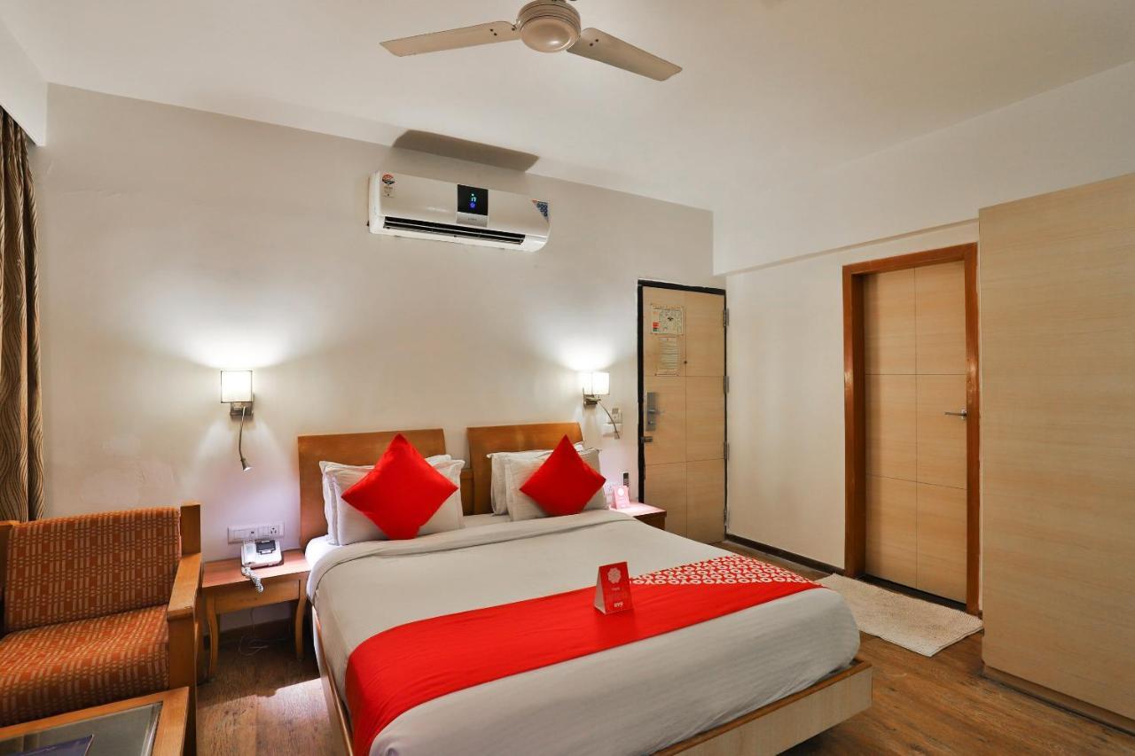 Oyo 1123 Hotel Rock Regency Ahmedabad Esterno foto
